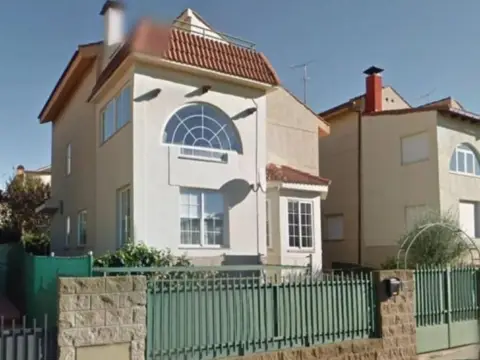 Chalet en calle de las Encinas, 5